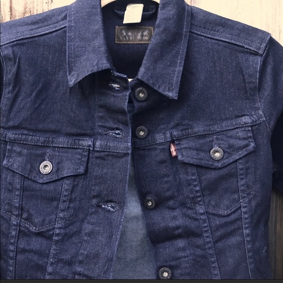 Levi’s Jacket - Picture 2 of 6